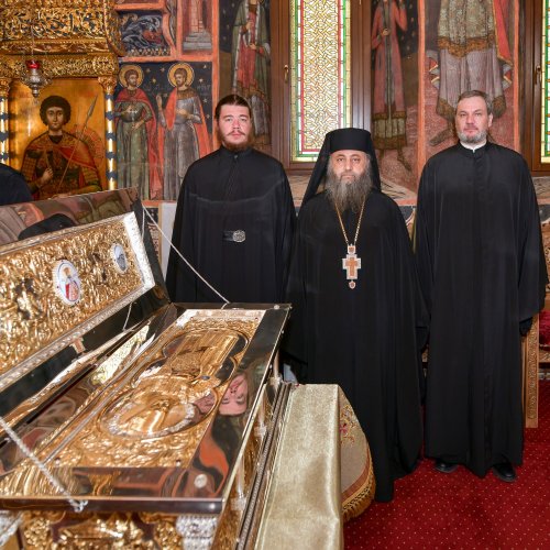 Raclă nouă pentru Mănăstirea Nechit sfinţită de Patriarhul României Poza 208441