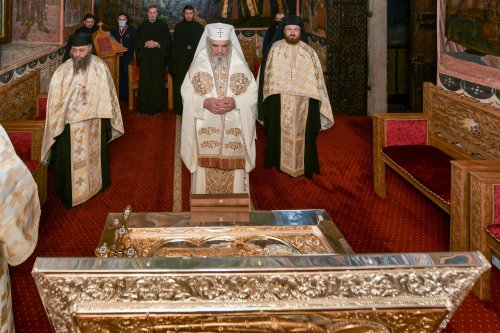 Raclă nouă pentru Mănăstirea Nechit sfinţită de Patriarhul României Poza 208451