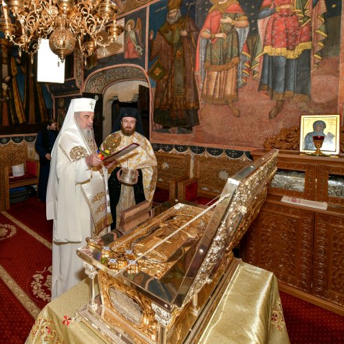 Raclă nouă pentru Mănăstirea Nechit sfinţită de Patriarhul României Poza 208454