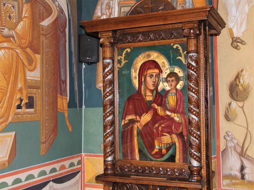 Biserica din Voineşti, moştenire a familiei Negruzzi Poza 208479