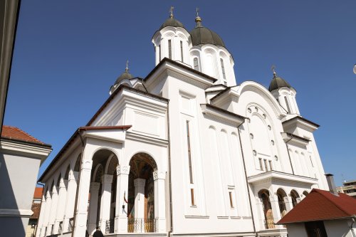 Catedrala din Sfântu Gheorghe, simbol al solidarităţii românilor Poza 208557