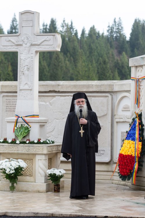Comemorarea românilor uciși în masacrul de la Fântâna Albă Poza 208580