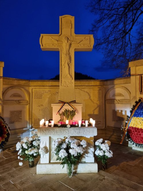Comemorarea românilor uciși în masacrul de la Fântâna Albă Poza 208602