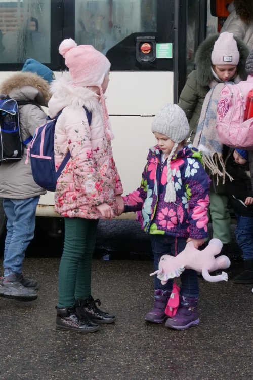 Încurajare pentru refugiații ucraineni găzduiți în parohii din Ilfov Poza 208779