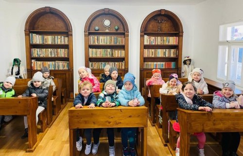 Copii de la grădinița Manpel, Târgu Mureș au participat la Liturghia Darurilor Poza 209633