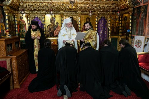 Ridicare în rang pentru cinci ieromonahi din Arhiepiscopia Bucureștilor Poza 209676