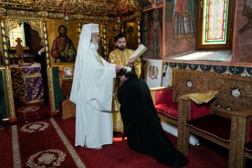 Ridicare în rang pentru cinci ieromonahi din Arhiepiscopia Bucureștilor Poza 209678