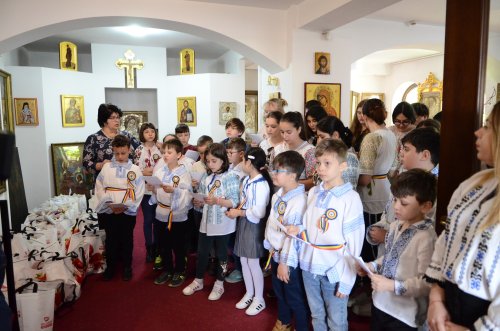 Copiii de la Centrul „Sfânta Sofia” au primit daruri pentru masa de Paști Poza 209763