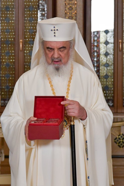 Daruri din partea Patriarhului României pentru paraclisele patriarhale Poza 209980