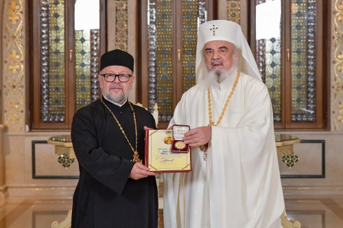 Daruri din partea Patriarhului României pentru paraclisele patriarhale Poza 209986
