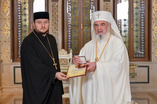 Daruri din partea Patriarhului României pentru paraclisele patriarhale Poza 209987