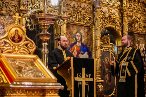 Prima Denie din Săptămâna Pătimirilor Domnului la Catedrala Patriarhală Poza 210115