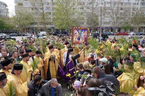 Pelerinajul de Florii în eparhii din Mitropolia Munteniei și Dobrogei Poza 210223