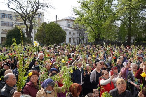 Pelerinajul de Florii în eparhii din Mitropolia Munteniei și Dobrogei Poza 210224