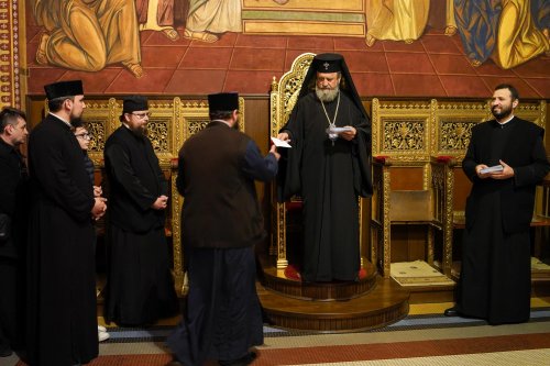 Ajutor financiar pentru preoţii cu venituri modeste din Arhiepiscopia Sibiului Poza 210559