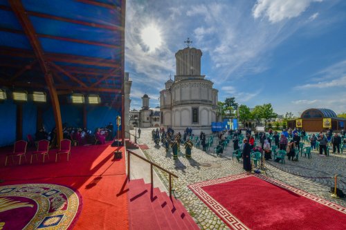 Slujba Sfintelor și Mântuitoarelor Pătimiri ale Domnului la Catedrala Patriarhală Poza 210683