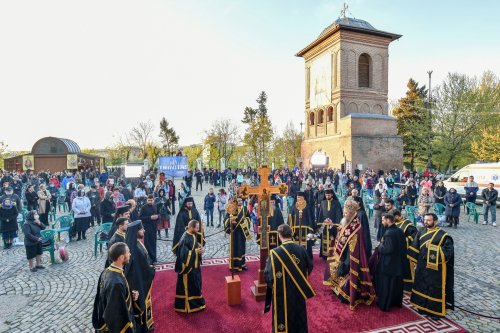 Slujba Sfintelor și Mântuitoarelor Pătimiri ale Domnului la Catedrala Patriarhală Poza 210724