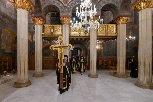 Slujba Sfintelor și Mântuitoarelor Pătimiri ale Domnului la Catedrala Patriarhală Poza 210739