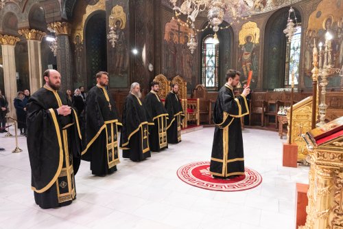 La Catedrala Patriarhală a fost așezat spre închinare Sfântul Epitaf Poza 210756