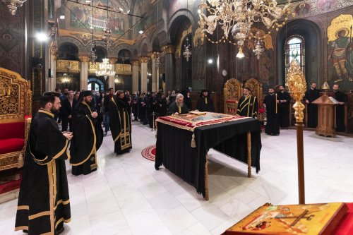 La Catedrala Patriarhală a fost așezat spre închinare Sfântul Epitaf Poza 210766