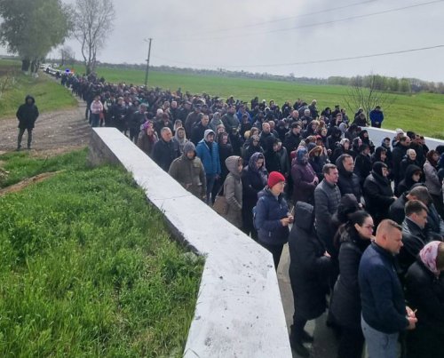 Procesiunea „Drumul Crucii” la străvechea Mănăstire Hodoș-Bodrog Poza 210784