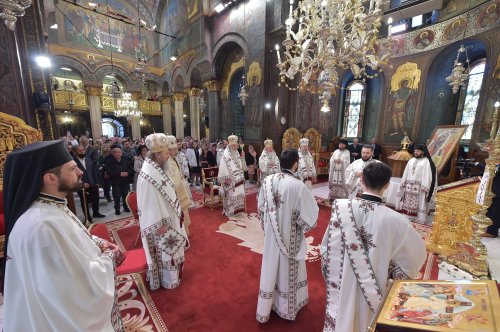 Vecernia din prima zi de Paști la Catedrala Patriarhală Poza 211073
