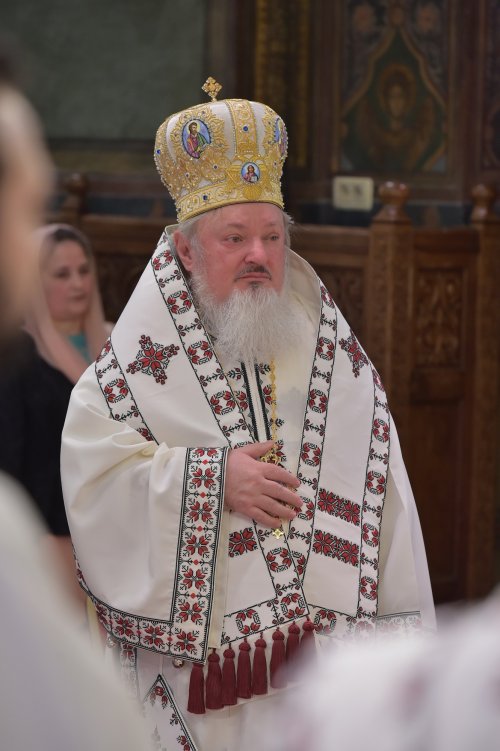 Vecernia din prima zi de Paști la Catedrala Patriarhală Poza 211077