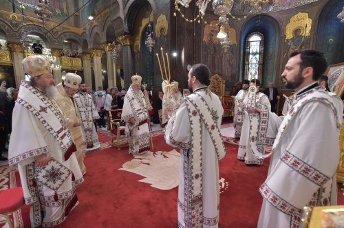 Vecernia din prima zi de Paști la Catedrala Patriarhală Poza 211082