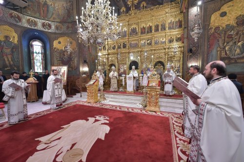 Vecernia din prima zi de Paști la Catedrala Patriarhală Poza 211100