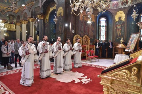 Vecernia din prima zi de Paști la Catedrala Patriarhală Poza 211115