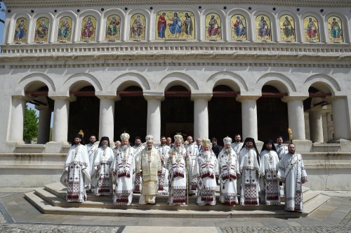 Vecernia din prima zi de Paști la Catedrala Patriarhală Poza 211116