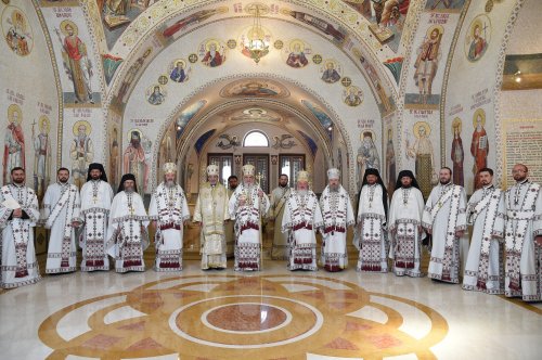 Vecernia din prima zi de Paști la Catedrala Patriarhală Poza 211118
