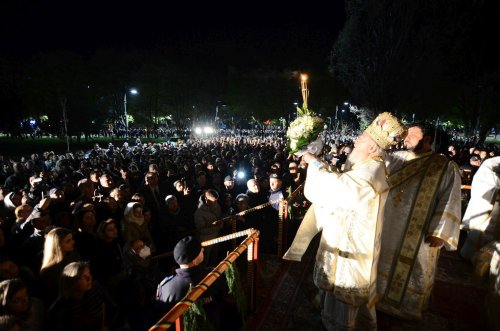 Învierea Domnului la Catedrala Arhiepiscopală din Târgoviște Poza 211192