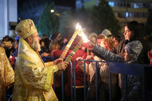 Lumină și bucurie, de Sfintele Paști, pentru credincioșii din Buzău Poza 211209