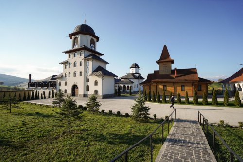Binecuvântare arhierească la Mănăstirea Sita Buzăului Poza 211443