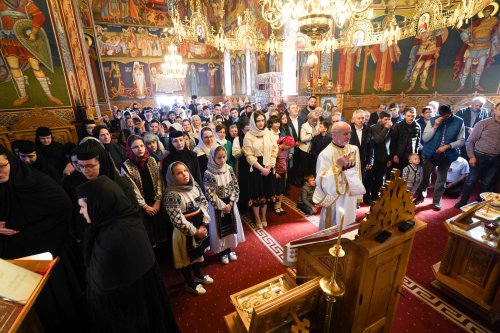 Binecuvântare arhierească la Mănăstirea Sita Buzăului Poza 211454