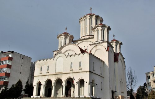 Catedrala „Învierea Domnului”, cel mai mare lăcaş din Alba şi Mureş construit după ’90 Poza 211518
