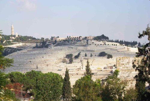 Veșnicia încrustată pe pietrele Ierusalimului - cetate și candelă primitoare a Luminii Poza 211524