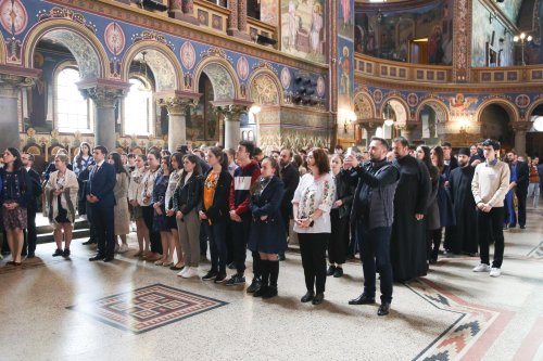 Premii pentru liceeni la Olimpiada naţională de religie de la Sibiu Poza 212028