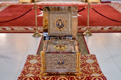 Moaștele Sfântului Irodion de la Lainici aduse spre închinare la Catedrala Patriarhală Poza 212165