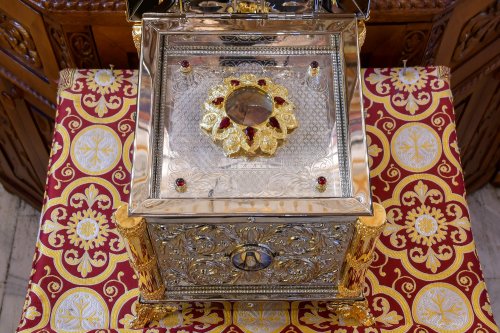 Moaștele Sfântului Irodion de la Lainici aduse spre închinare la Catedrala Patriarhală Poza 212166