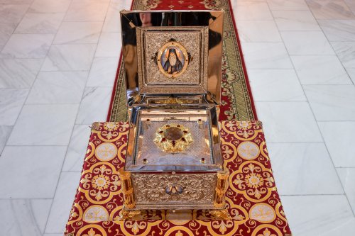 Moaștele Sfântului Irodion de la Lainici aduse spre închinare la Catedrala Patriarhală Poza 212168