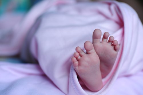 Numele ambilor părinți pentru nou-născuţii italieni  Poza 212081