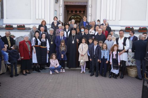 Slujire a Mitropolitului Ardealului la Mediaş Poza 212127