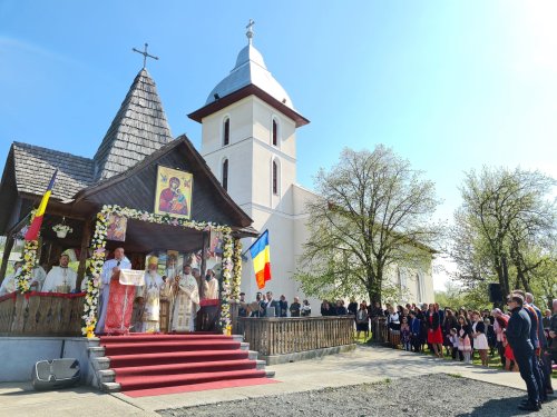 Hramul Bisericii „Sfântul Apostol Toma” din Oarța de Sus, Maramureş Poza 212230