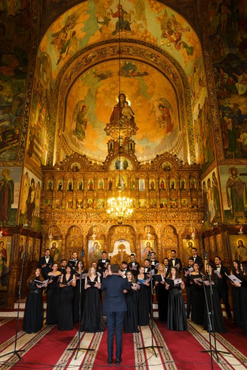 Concert caritabil organizat de studenții teologi din București Poza 212610