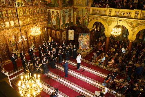 Concert caritabil organizat de studenții teologi din București Poza 212618