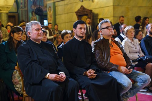 Concert caritabil organizat de studenții teologi din București Poza 212628