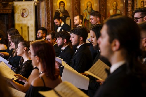 Concert caritabil organizat de studenții teologi din București Poza 212633