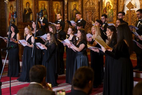 Concert caritabil organizat de studenții teologi din București Poza 212639